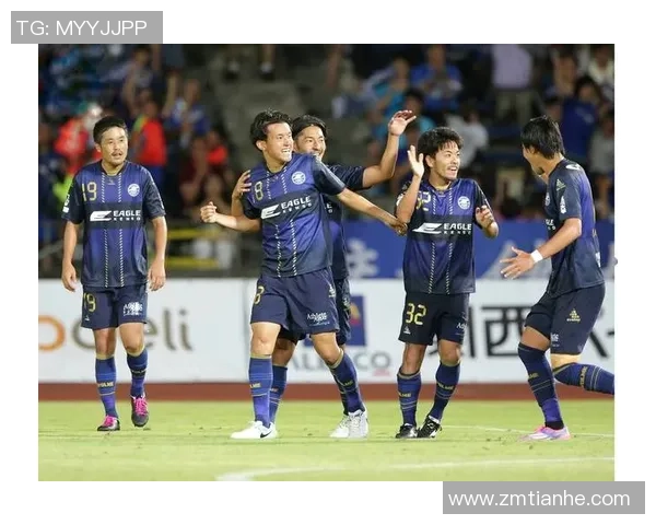 广岛三箭与鹿岛鹿角的激烈对决揭示日本足球的魅力与竞争力